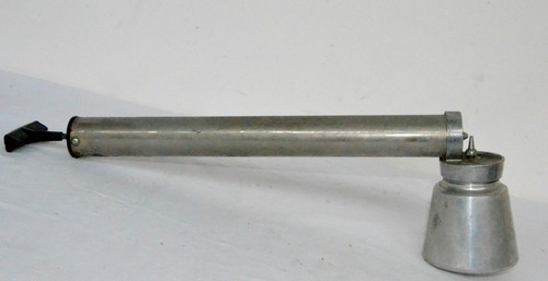 Stupenda vecchia pompa - vecchia, x